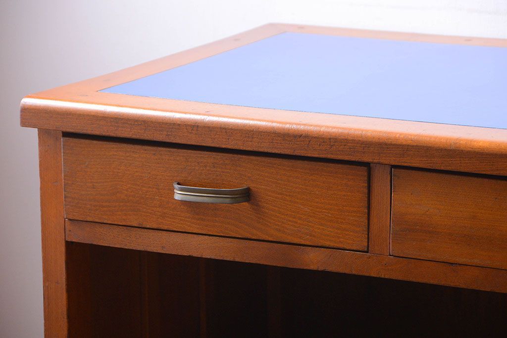 レトロ家具　昭和レトロ　古い木製のアンティーク平机