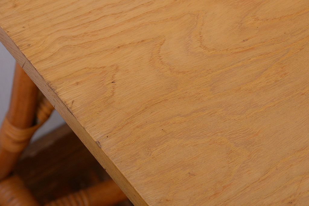 【N様ご成約済み】アンティーク　籐(ラタン)脚のカフェテーブル(サイドテーブル)