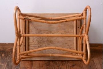 【N様ご成約済み】アンティーク　籐(ラタン)脚のカフェテーブル(サイドテーブル)