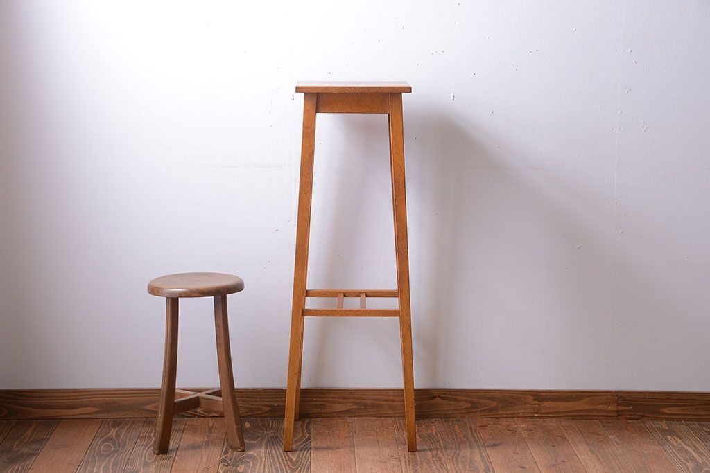 アンティーク雑貨　アンティーク　古いナラ材の高級花台(飾り台)