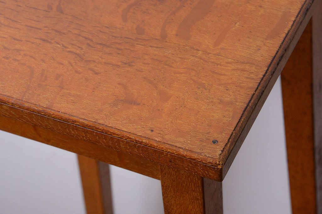 アンティーク雑貨　アンティーク　古いナラ材の高級花台(飾り台)