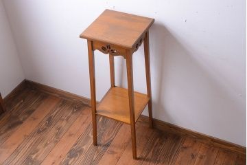 レトロ家具　昭和レトロ　古い木のかわいいアンティークサイドテーブル(ディスプレイ台)