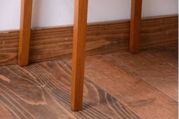 レトロ家具　昭和レトロ　古い木のかわいいアンティークサイドテーブル(ディスプレイ台)