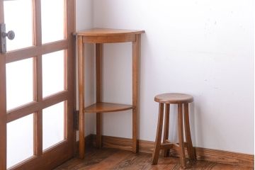アンティーク家具　アンティーク　古い木のコーナーディスプレイラック