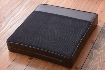 レトロ家具　昭和レトロ 落ち着いた和製アンティークの3人掛けソファ