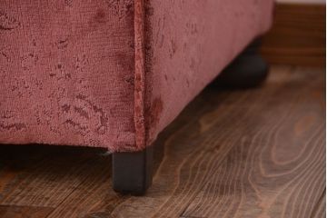 アンティーク家具　イギリスアンティーク 高級品!かわいい色のデザインが魅力的な2人掛けソファ