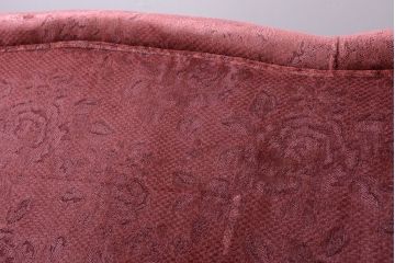 アンティーク家具　イギリスアンティーク 高級品!かわいい色のデザインが魅力的な2人掛けソファ