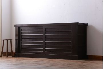 アンティーク家具　古民具・骨董　六尺　横桟戸の古い高級水屋箪笥ローボード(リビングボード、テレビボード、テレビ台、キャビネット、収納棚)