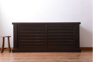 アンティーク家具　古民具・骨董　六尺　横桟戸の古い高級水屋箪笥ローボード(リビングボード、テレビボード、テレビ台、キャビネット、収納棚)