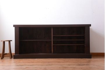 アンティーク家具　古民具・骨董　六尺　横桟戸の古い高級水屋箪笥ローボード(リビングボード、テレビボード、テレビ台、キャビネット、収納棚)