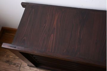 アンティーク家具　古民具・骨董　六尺　横桟戸の古い高級水屋箪笥ローボード(リビングボード、テレビボード、テレビ台、キャビネット、収納棚)