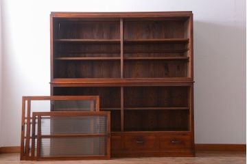 アンティーク家具　和製アンティーク　引き出し4杯付き!下段モールガラス戸の重ね収納戸棚