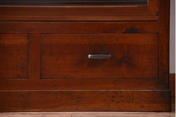 アンティーク家具　和製アンティーク　引き出し4杯付き!下段モールガラス戸の重ね収納戸棚