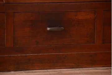 アンティーク家具　和製アンティーク　引き出し4杯付き!下段モールガラス戸の重ね収納戸棚