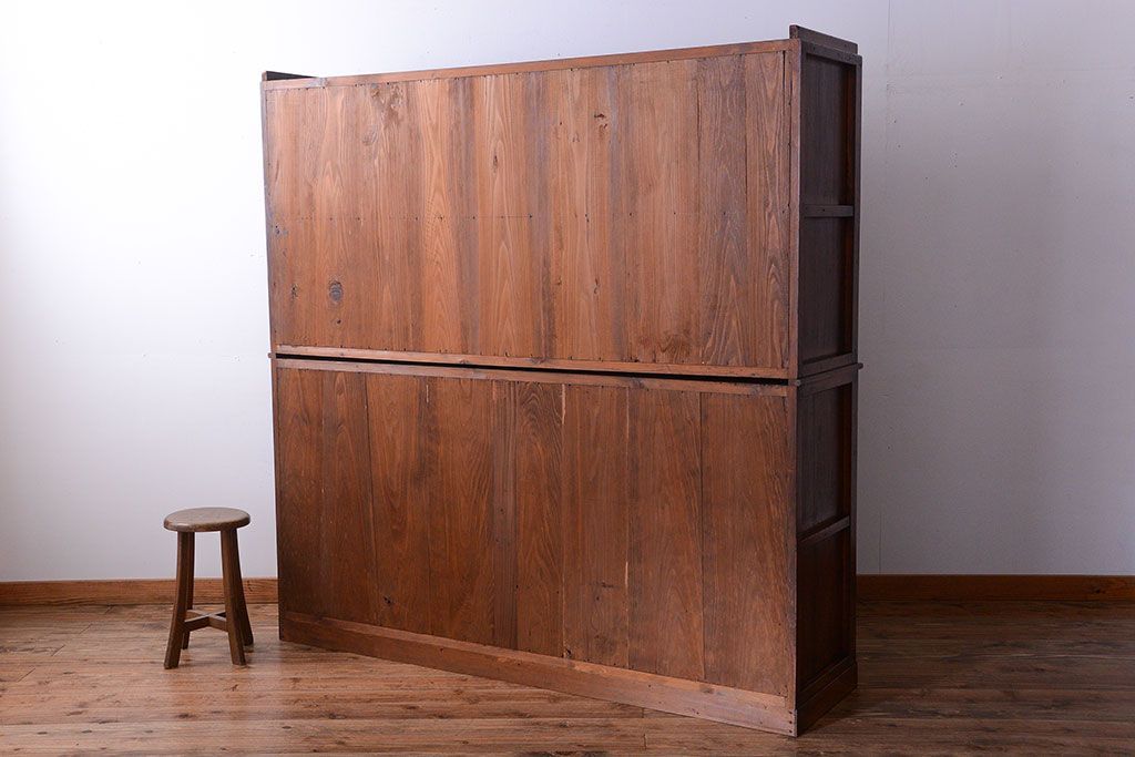 アンティーク家具　和製アンティーク　引き出し4杯付き!下段モールガラス戸の重ね収納戸棚