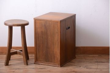 アンティーク家具　和製アンティーク　ネームプレート付き!古い栗材の高級小引き出し