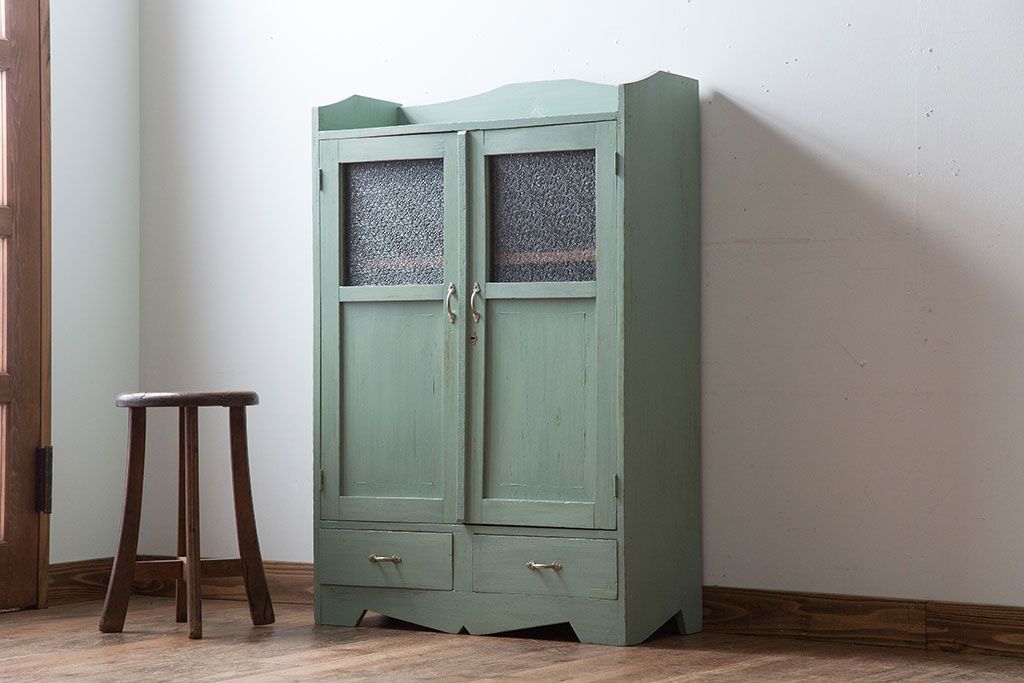 アンティーク家具　アンティークペイント　ダイヤガラス入りブックケース(本箱)