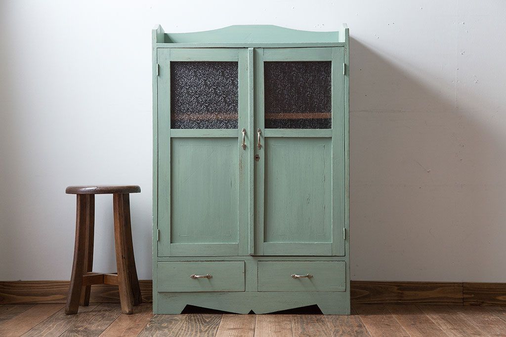 アンティーク家具　アンティークペイント　ダイヤガラス入りブックケース(本箱)