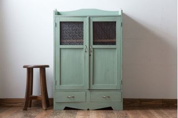 アンティーク家具　アンティークペイント　ダイヤガラス入りブックケース(本箱)