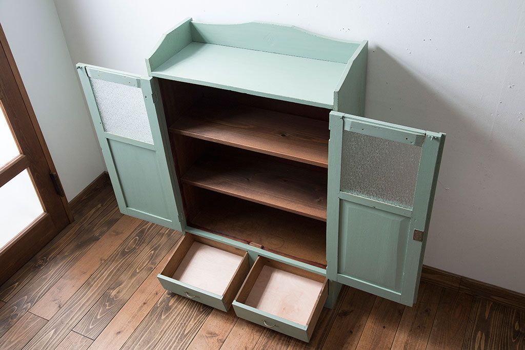 アンティーク家具　アンティークペイント　ダイヤガラス入りブックケース(本箱)