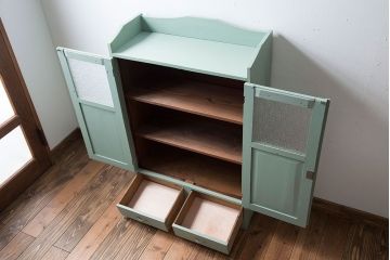 アンティーク家具　アンティークペイント　ダイヤガラス入りブックケース(本箱)