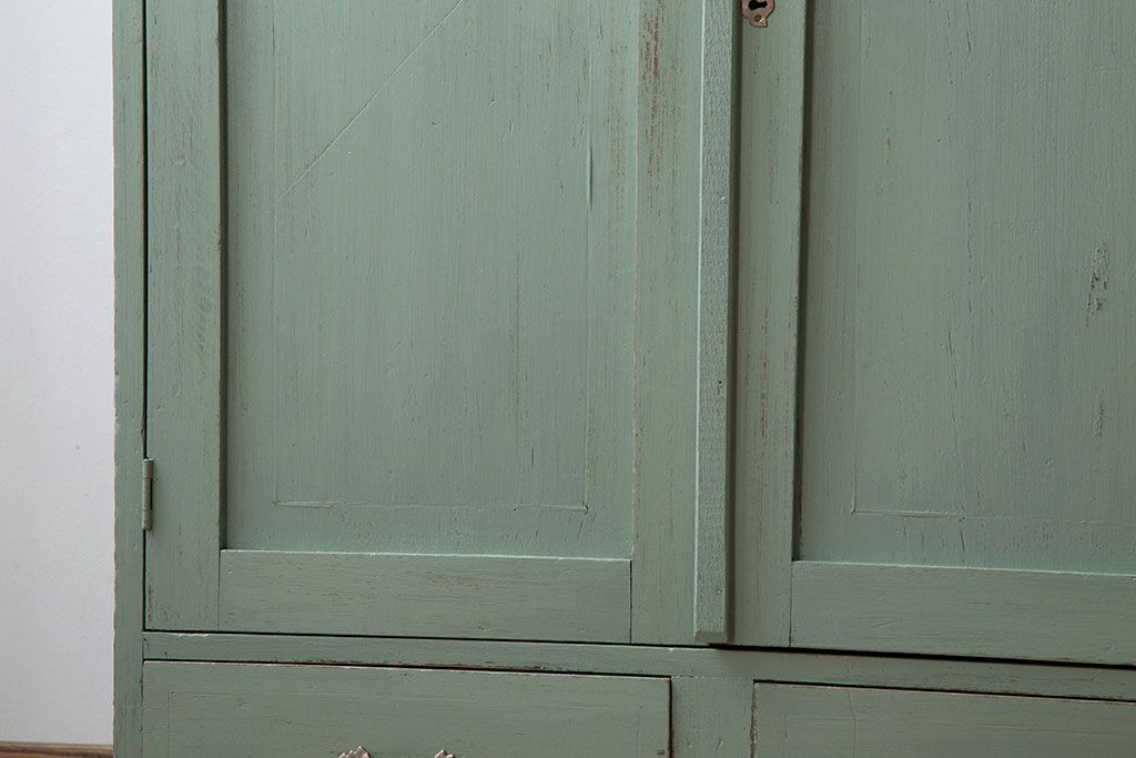 アンティーク家具　アンティークペイント　ダイヤガラス入りブックケース(本箱)