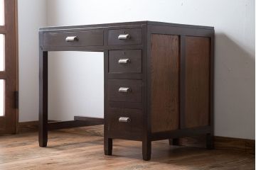 アンティーク家具　和製アンティーク　古い木製の小さな片袖机(デスク)