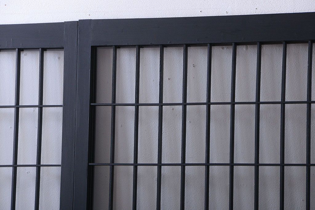 和モダンスタイル　色ガラス入り!艶消しブラックペイントのガラス格子戸4枚セット