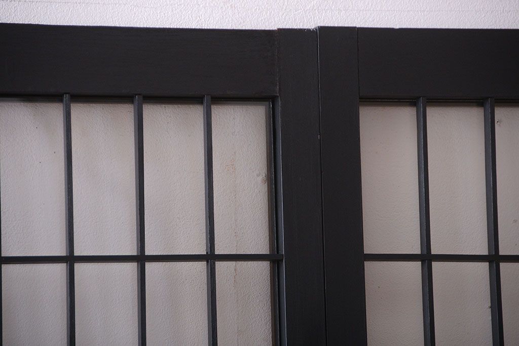 和モダンスタイル　色ガラス入り!艶消しブラックペイントのガラス格子戸4枚セット