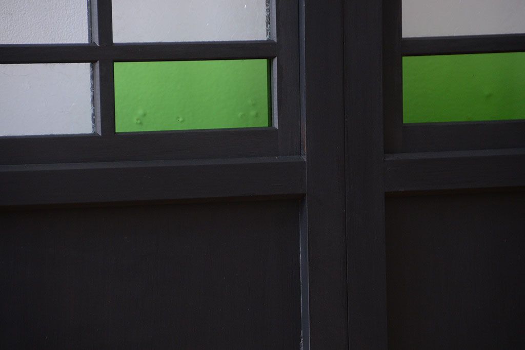 和モダンスタイル　色ガラス入り!艶消しブラックペイントのガラス格子戸4枚セット