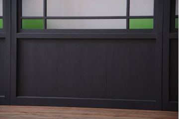 和モダンスタイル　色ガラス入り!艶消しブラックペイントのガラス格子戸4枚セット