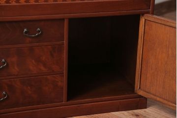 アンティーク家具　和製アンティーク　上品な網代が施された高級ライティングビューロー