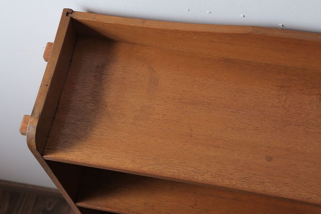 レトロ家具　和製アンティーク　レトロな古い木の楔式本棚(飾り棚)