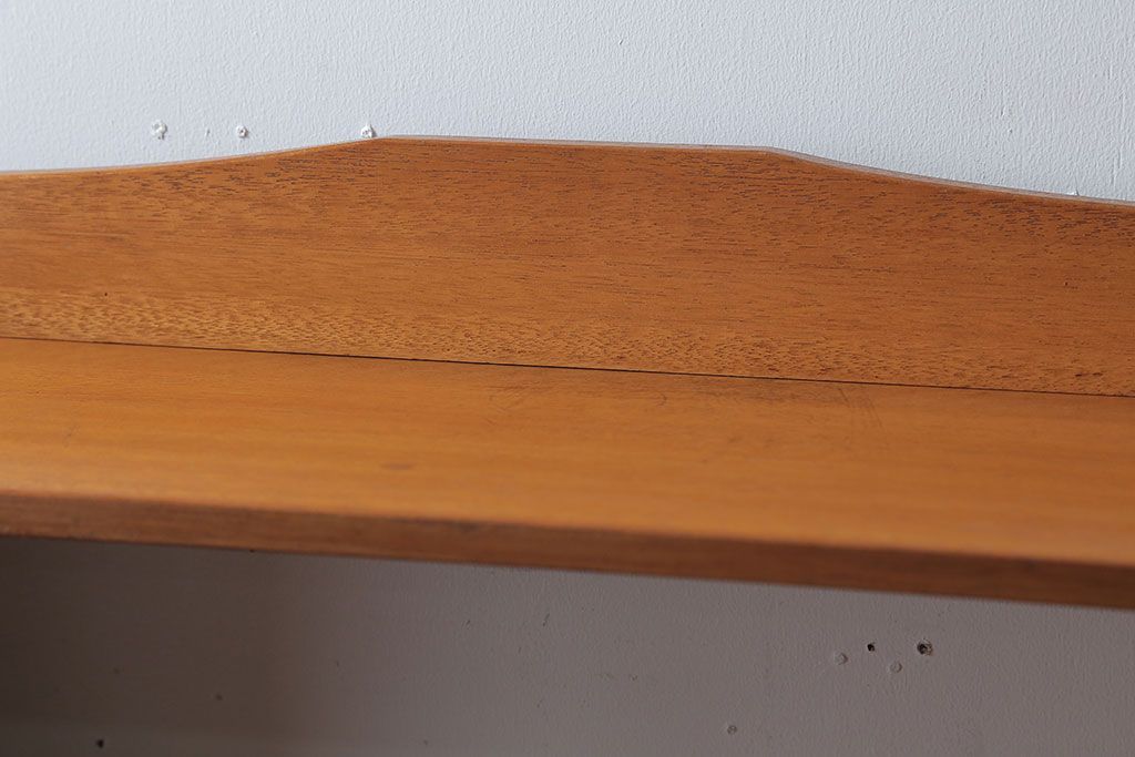 レトロ家具　和製アンティーク　レトロな古い木の楔式本棚(飾り棚)