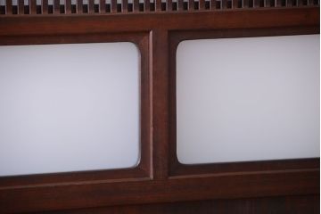 古民具・骨董　すりガラス入り!変わり型格子戸(板戸)