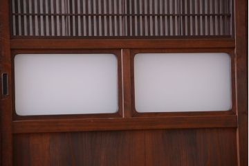 古民具・骨董　すりガラス入り!変わり型格子戸(板戸)