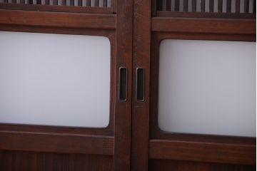古民具・骨董　すりガラス入り!変わり型格子戸(板戸)