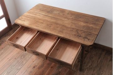 アンティーク家具　インダストリアルデザイン　古い木製のアンティークデスク(作業台)
