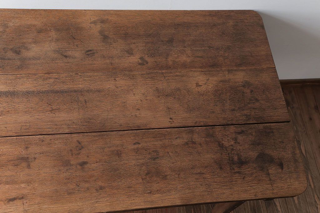 アンティーク家具　インダストリアルデザイン　古い木製のアンティークデスク(作業台)