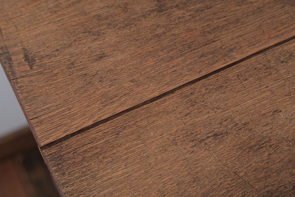 アンティーク家具　インダストリアルデザイン　古い木製のアンティークデスク(作業台)