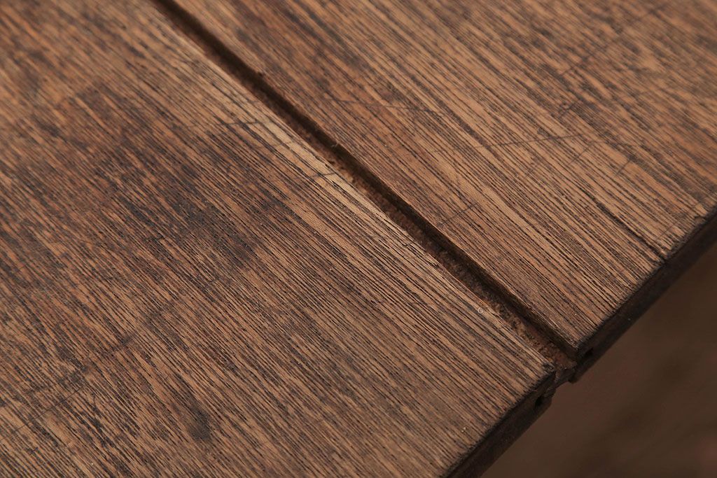 アンティーク家具　インダストリアルデザイン　古い木製のアンティークデスク(作業台)