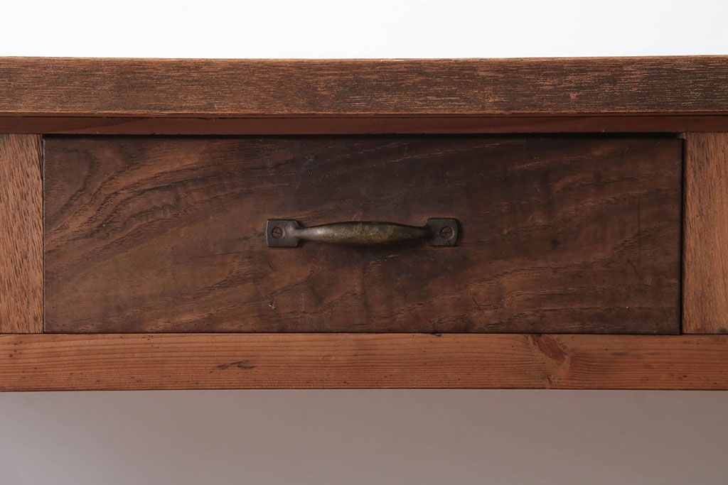 アンティーク家具　インダストリアルデザイン　古い木製のアンティークデスク(作業台)