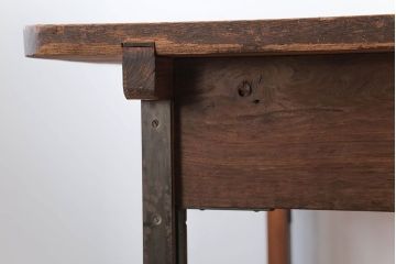 アンティーク家具　インダストリアルデザイン　古い木製のアンティークデスク(作業台)