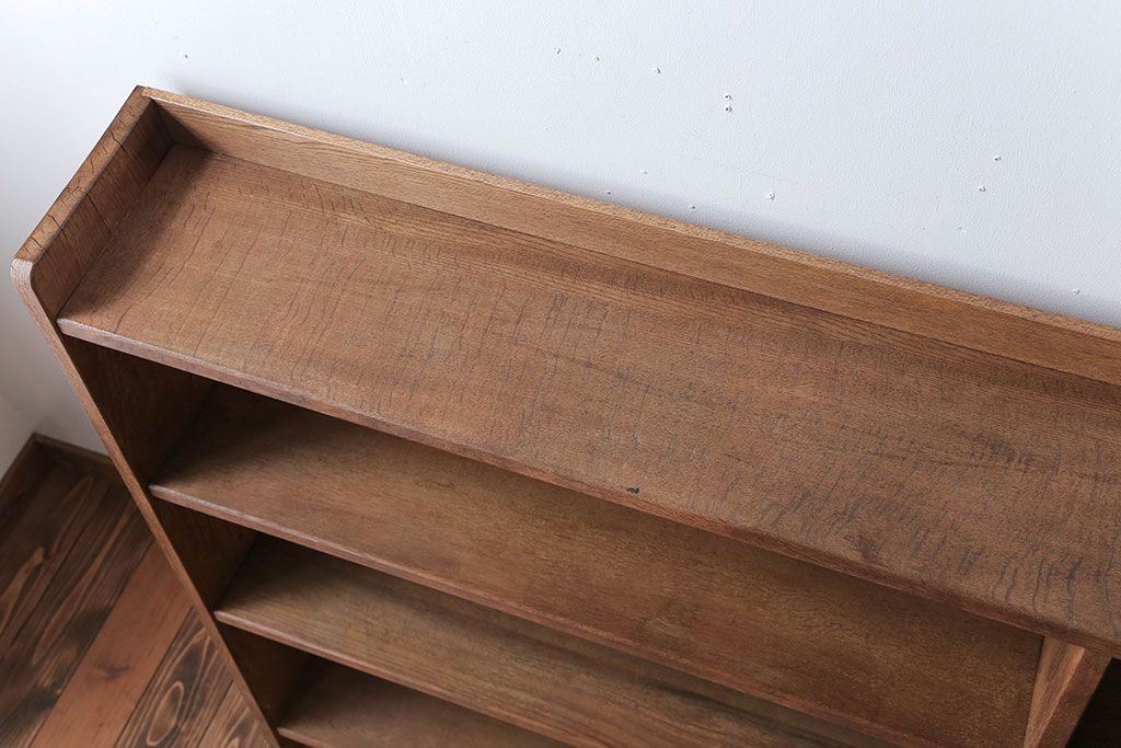 アンティーク家具　和製アンティーク　古い木の味わい深い横型本棚(ブックシェルフ)