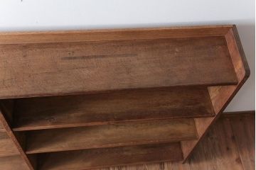 アンティーク家具　和製アンティーク　古い木の味わい深い横型本棚(ブックシェルフ)