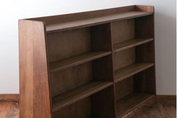 アンティーク家具　和製アンティーク　古い木の味わい深い横型本棚(ブックシェルフ)