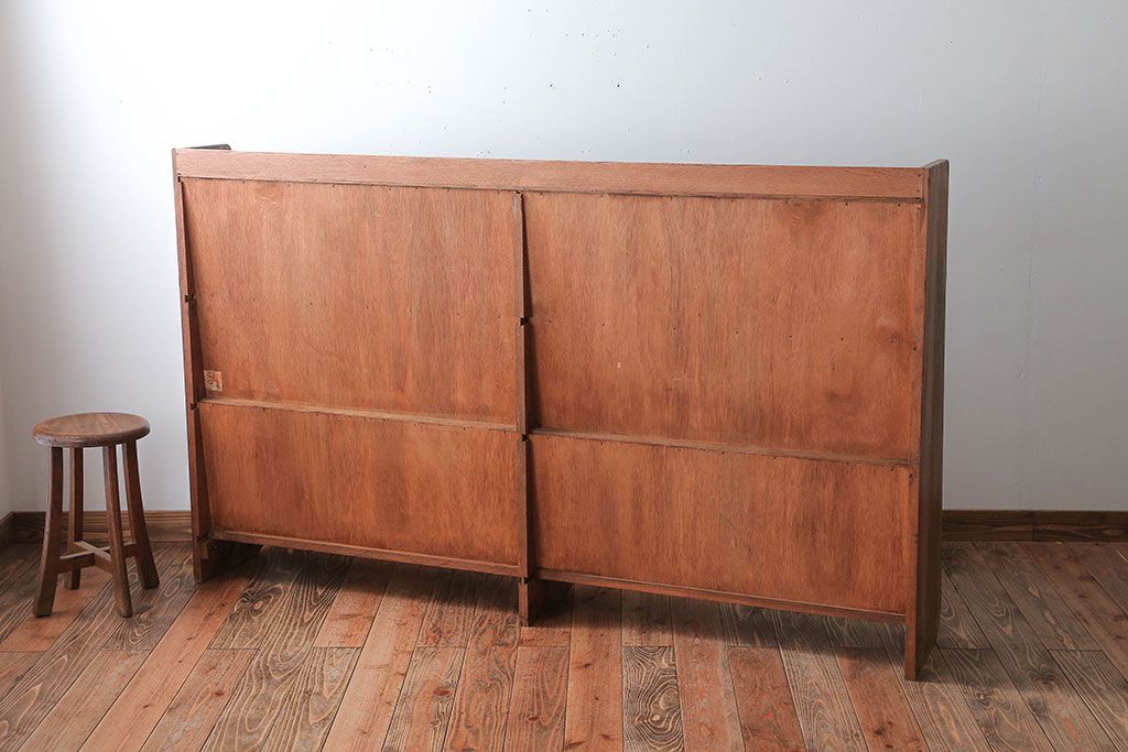 アンティーク家具　和製アンティーク　古い木の味わい深い横型本棚(ブックシェルフ)