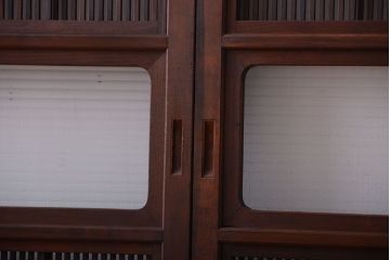 古民具・骨董　腰板欅材!モールガラス入り格子戸4枚セット