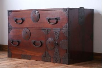 アンティーク家具　和製アンティーク　前面欅材!シンプルな時代箪笥ローボード(2)