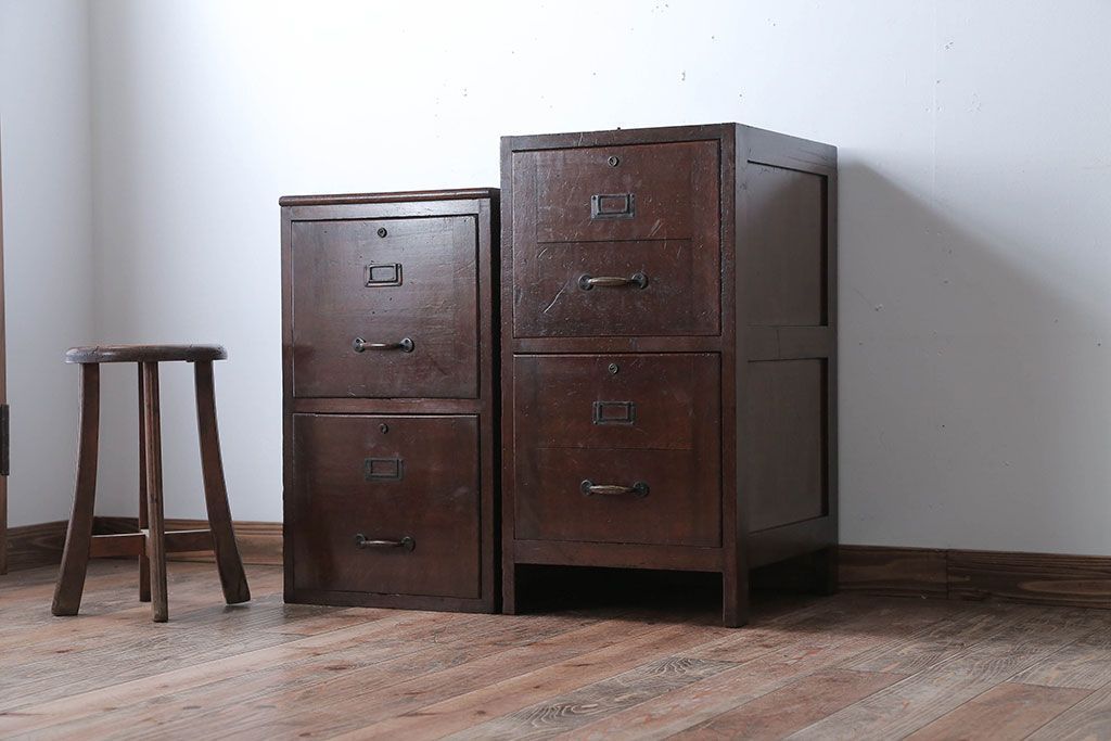 アンティーク家具　和製アンティーク　古い木製の縦型4杯引き出し(書類ケース)